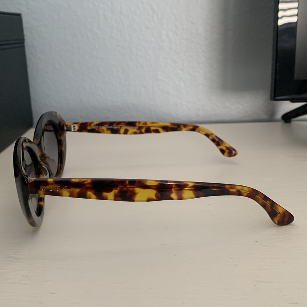 Diff Eyewear Sunglasses - image 4